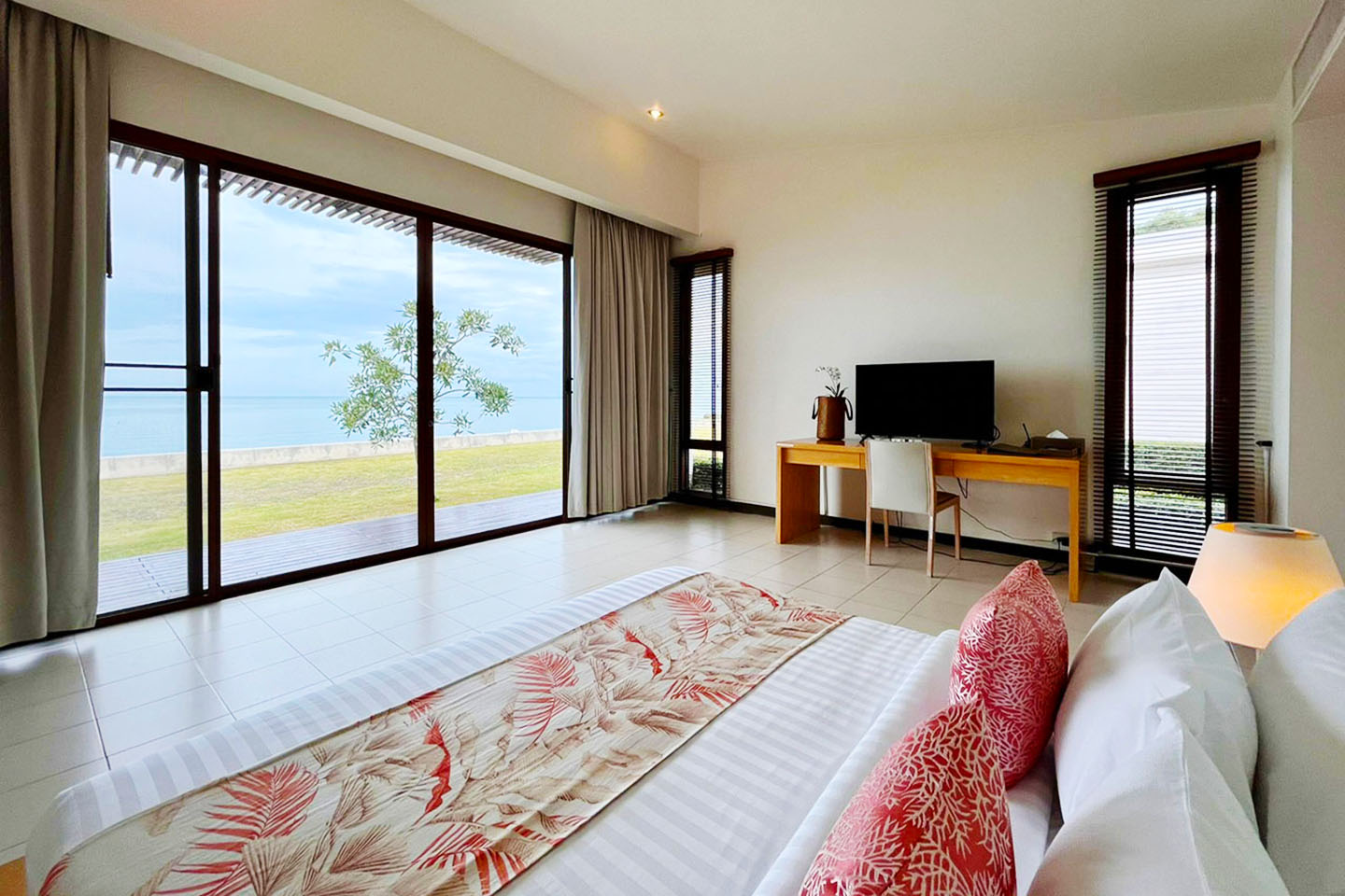 Oceanfront Villa Header